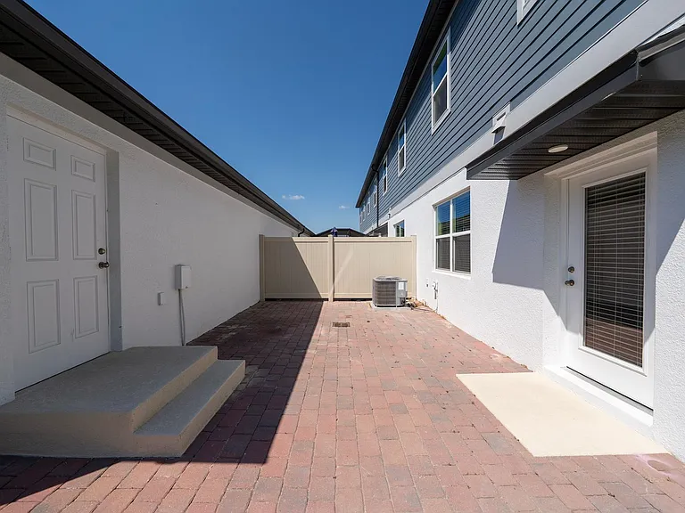15823 Tollington Aly — Photo 34
