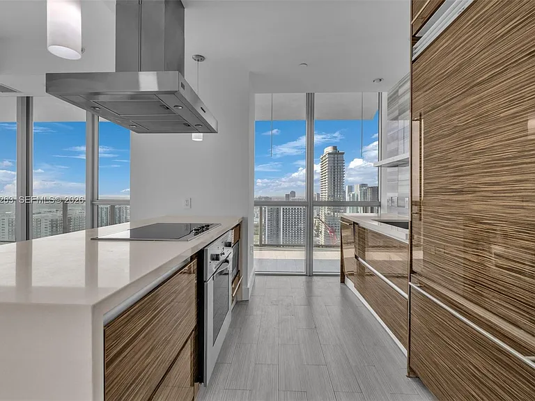 1100 Biscayne Blvd #4308 — Photo 14