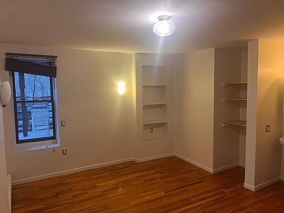 3rd image of 105 Wilkin St #2