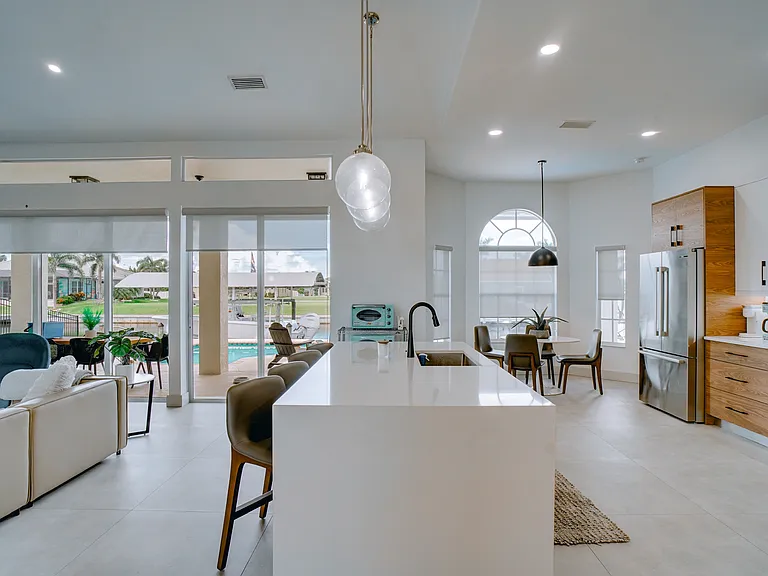 4126 SW 22nd Ct — Photo 8