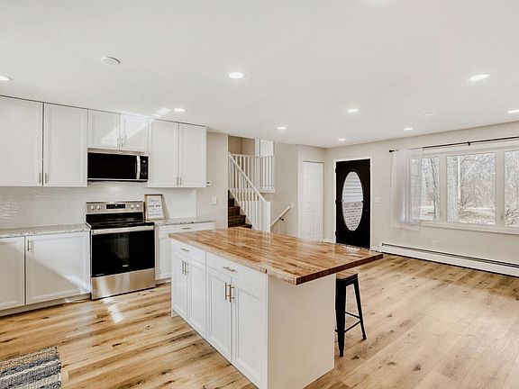 4th image of 4452 167th Ave NE
