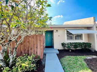 844 Banks Rd, Coconut Creek, FL 33063