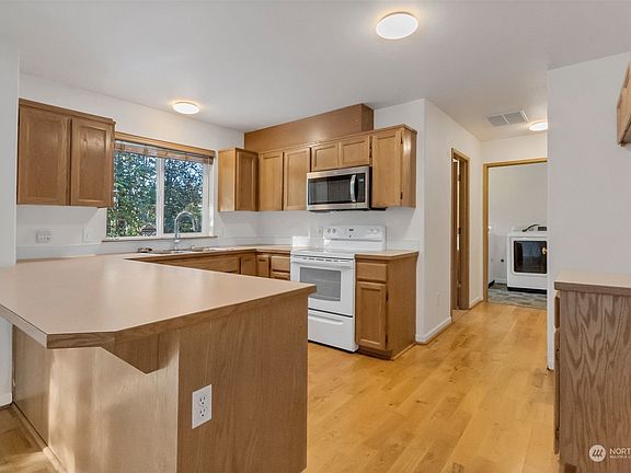 5th image of 8402 148th Street Ct E