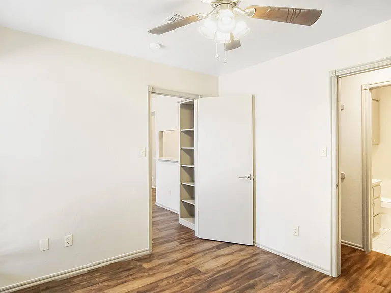 1000 Rambling Oaks Dr #6 — Photo 16