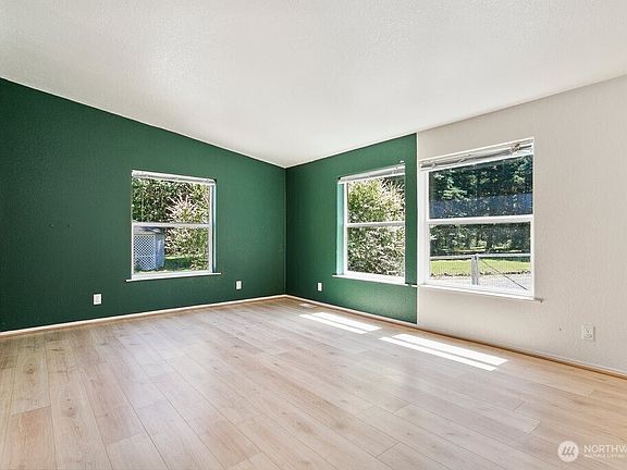 4th image of 520 140th Avenue SW
