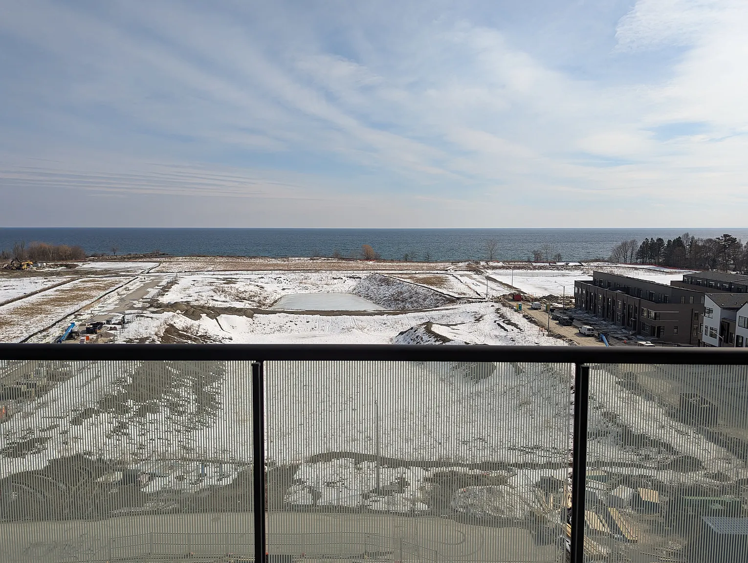 175 Lakeshore Rd W photo 1
