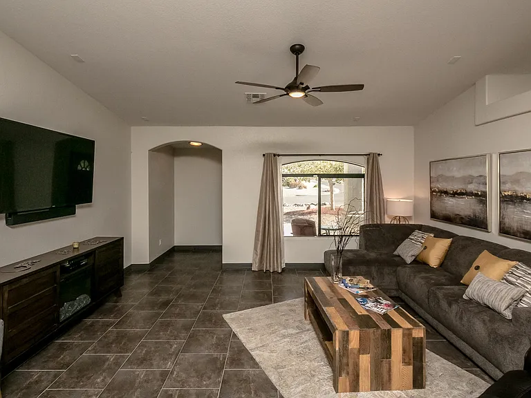 3570 Stanford Dr — Photo 6