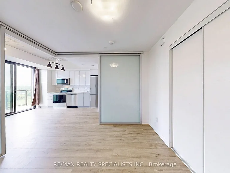 7 Erie Ave #809 — Photo 15