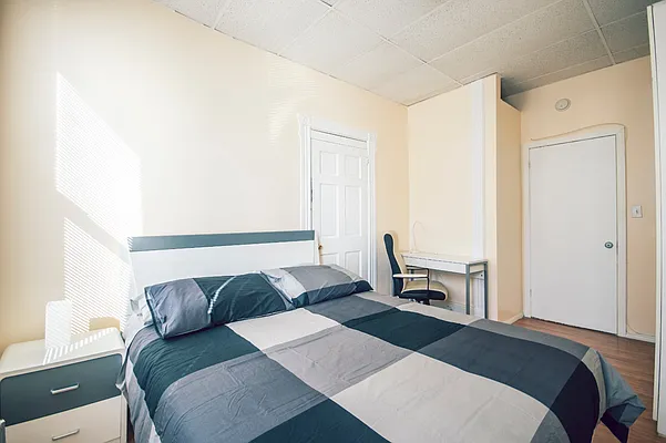 Rented by Apple Realty Group Corp | media 1
