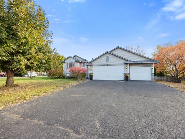 477 Diedrich Dr, Carver, MN 55315