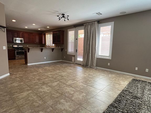 4th image of 10625 High Dormer Ct