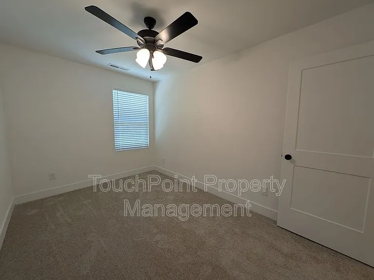 1415 Arden Ave — Photo 15