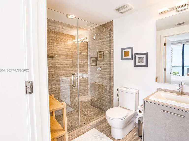 1010 Brickell Ave #2402 — Photo 21