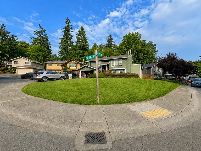 13803 SE 195th Ct — Photo 1