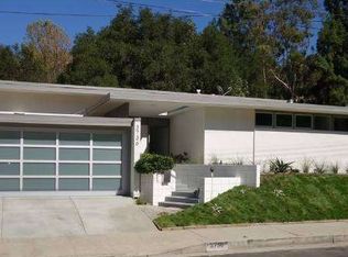 3736 Woodcliff Rd, Sherman Oaks, CA 91403