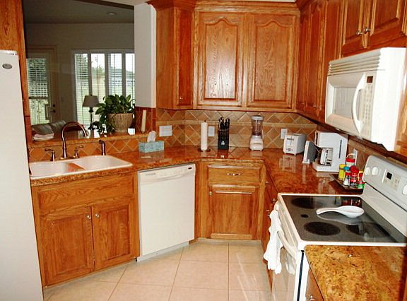 3rd image of 800 Sunset Dr APT B16