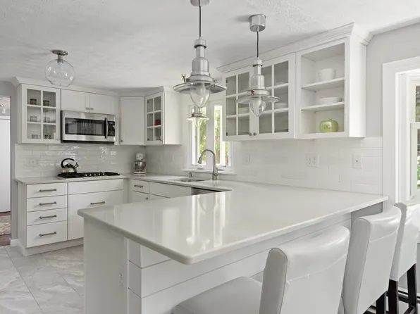 5 Cumloden Drive, Falmouth, MA 02540