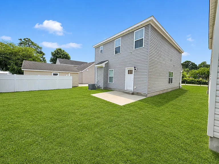 2204 Engle Ave — Photo 27
