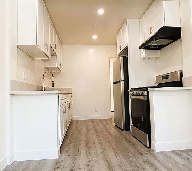 1st image of 3836 College Ave #1