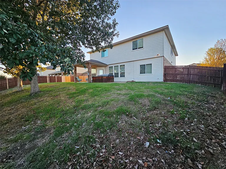 2306 Scott Dr — Photo 25