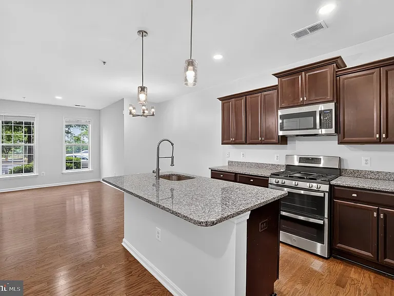 2613 Campus Way N #46 — Photo 9