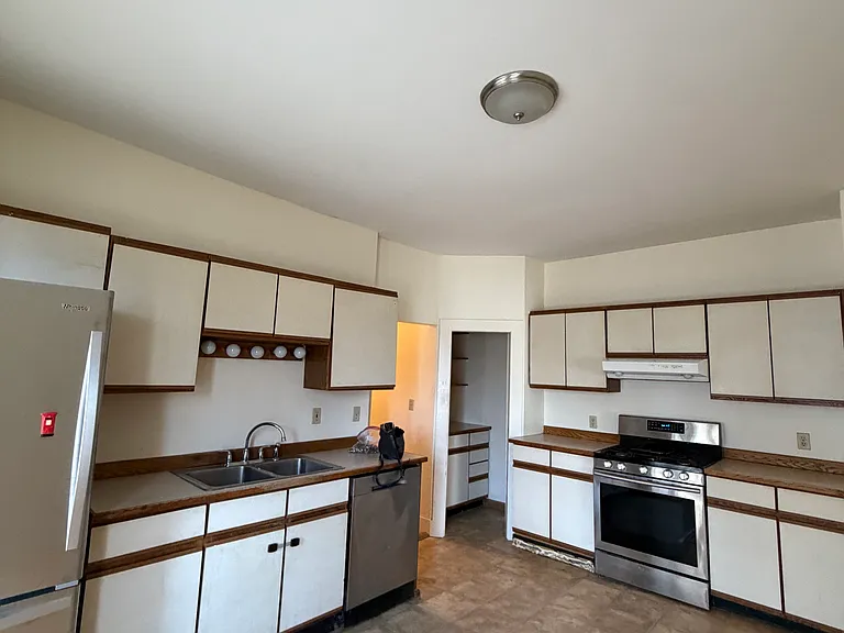 12 Dolphin Ave #2 — Photo 8