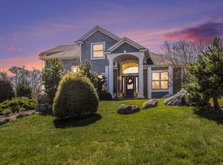 3975 Harbor Breeze Dr, Muskegon, MI 49441