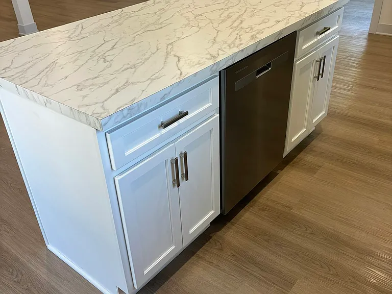 Dishwasher/Island