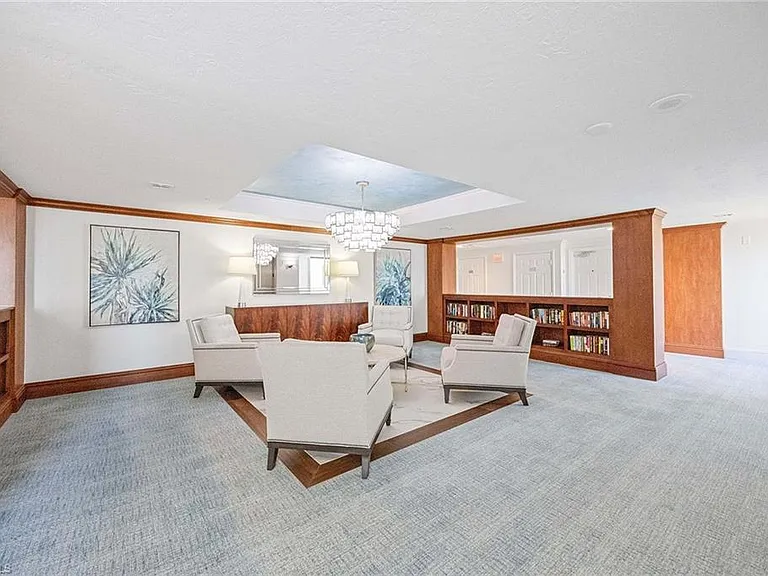 6075 Pelican Bay Blvd #605 — Photo 7