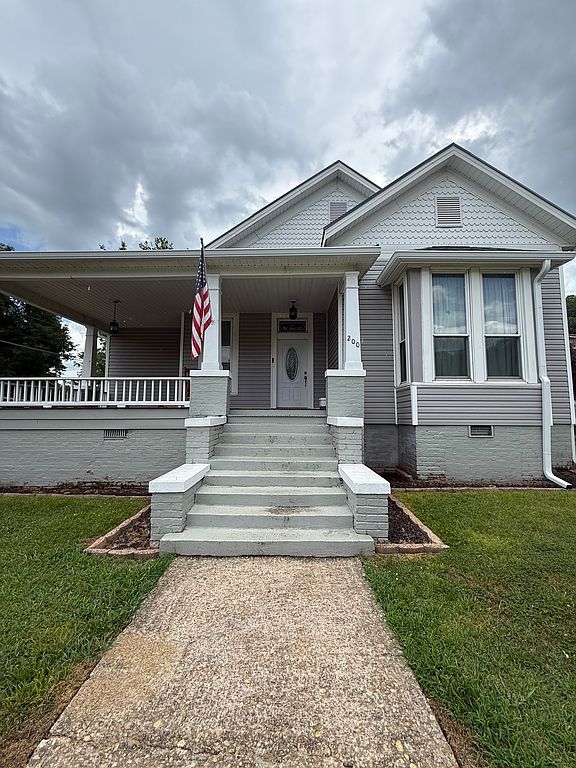 200 W Oak St - Property Image