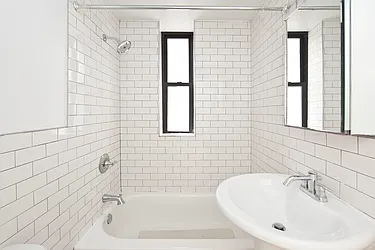 Rented by R New York