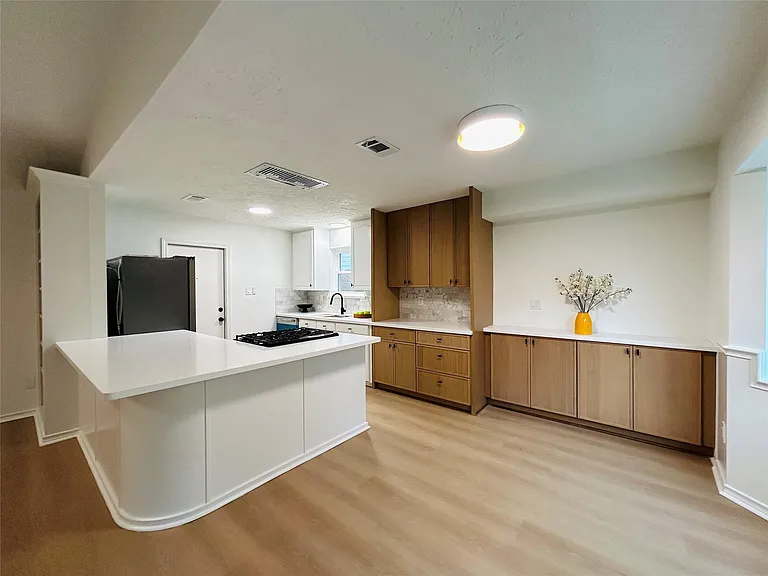 12118 Dorrance Ln — Photo 4