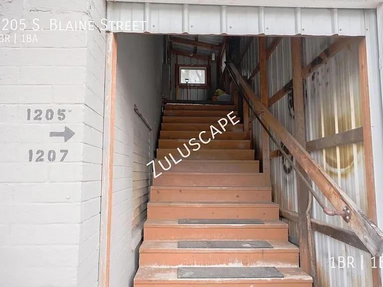 1205 S Blaine St — Photo 8