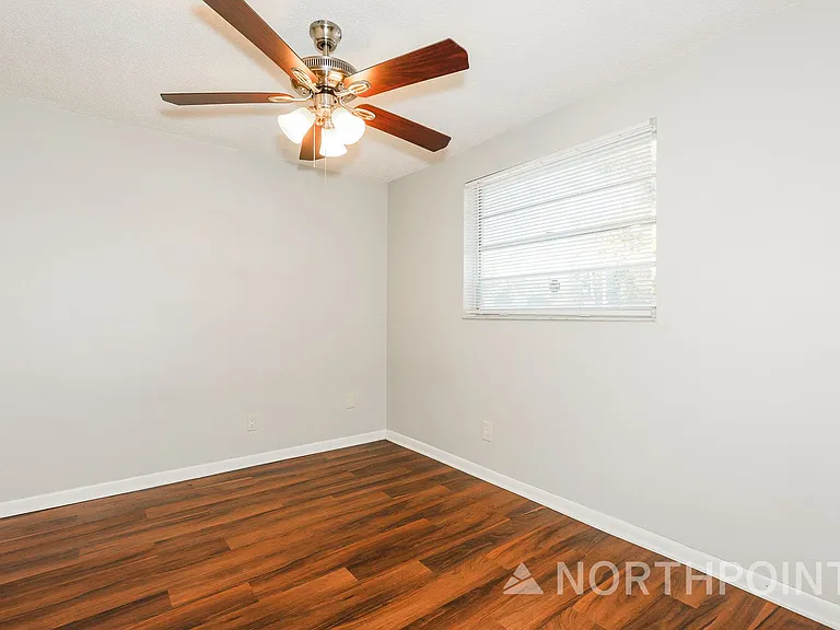 601 Highview Ter S — Photo 13