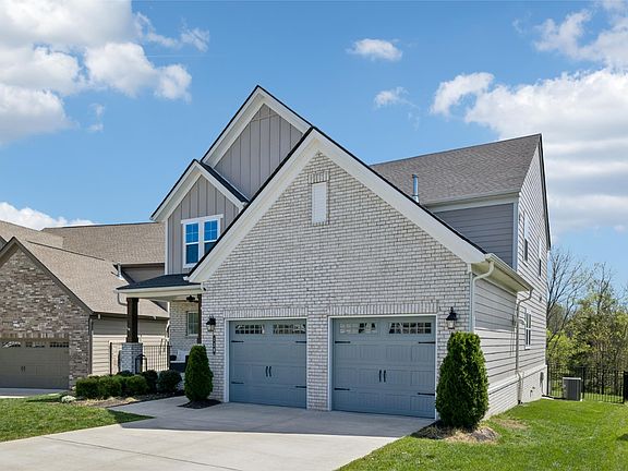3rd image of 130 Newbury Dr