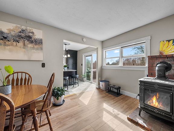 5th image of 44 Dean Road