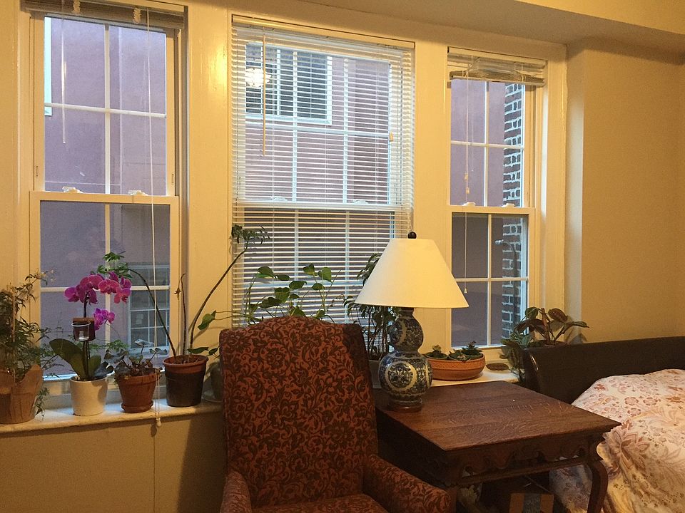 1st image of 1338 Lombard St #202