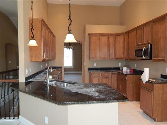 5th image of 724 Cotton Ct