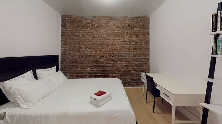 Rented by Flatiron Real Estate Advisors LLC | media 25