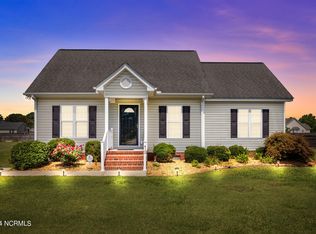 412 Northgate Dr, Washington, NC 27889