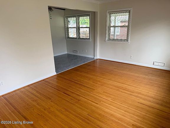 4th image of 1706 Cardinal Ct