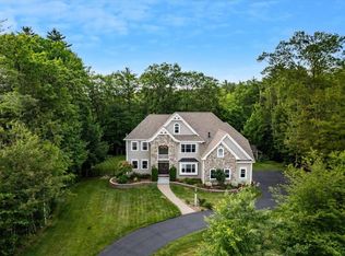 74 Settlers Ct, Bedford, NH 03110