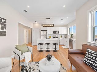 4 Hecla St FLOOR 3, Dorchester, MA 02122