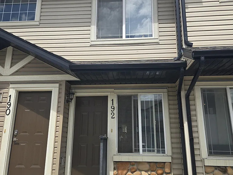 192 Saddlebrook Cir NE #192 — Photo 1
