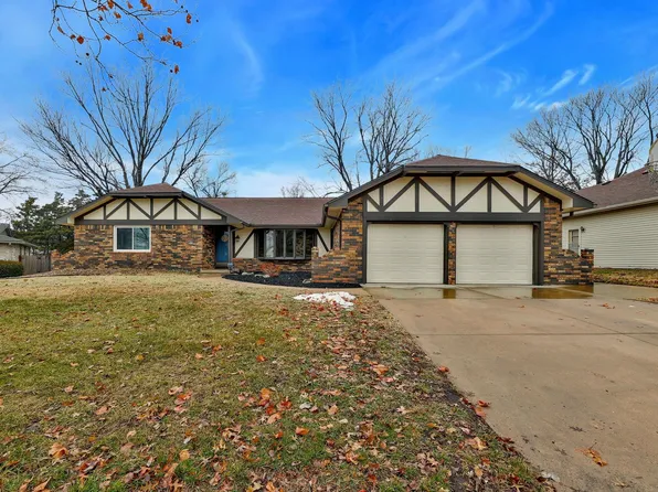 8210 E Brentmoor St, Wichita, KS 67206