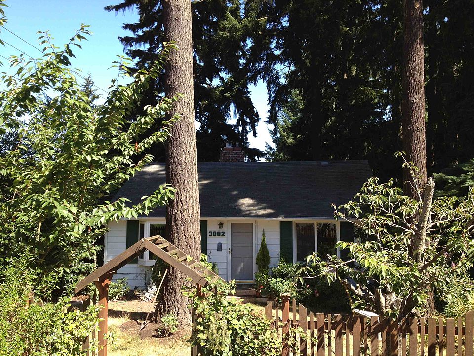 2nd image of 3002 NE 88th St