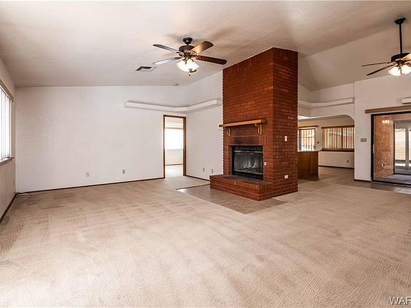 2nd image of 4823 Christy Dr