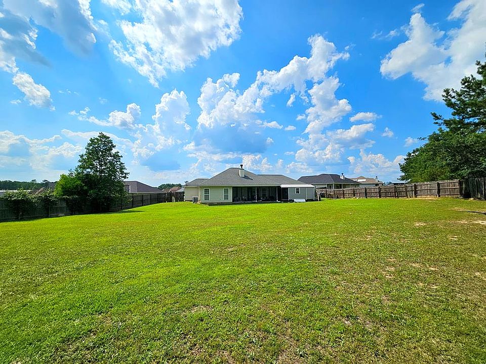 2nd image of 7 Hillside Ct