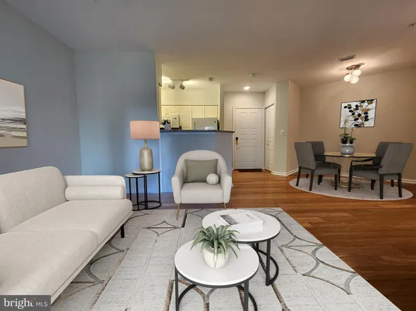 2204 Westcourt Ln APT 213, Herndon, VA 20170