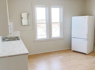 95 Winter St APT 3, Manville, RI 02838